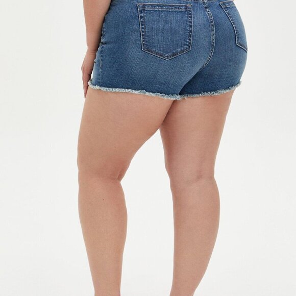 Torrid 3.5 Inch Vintage Stretch Mid-Rise Short - Picture 12 of 13